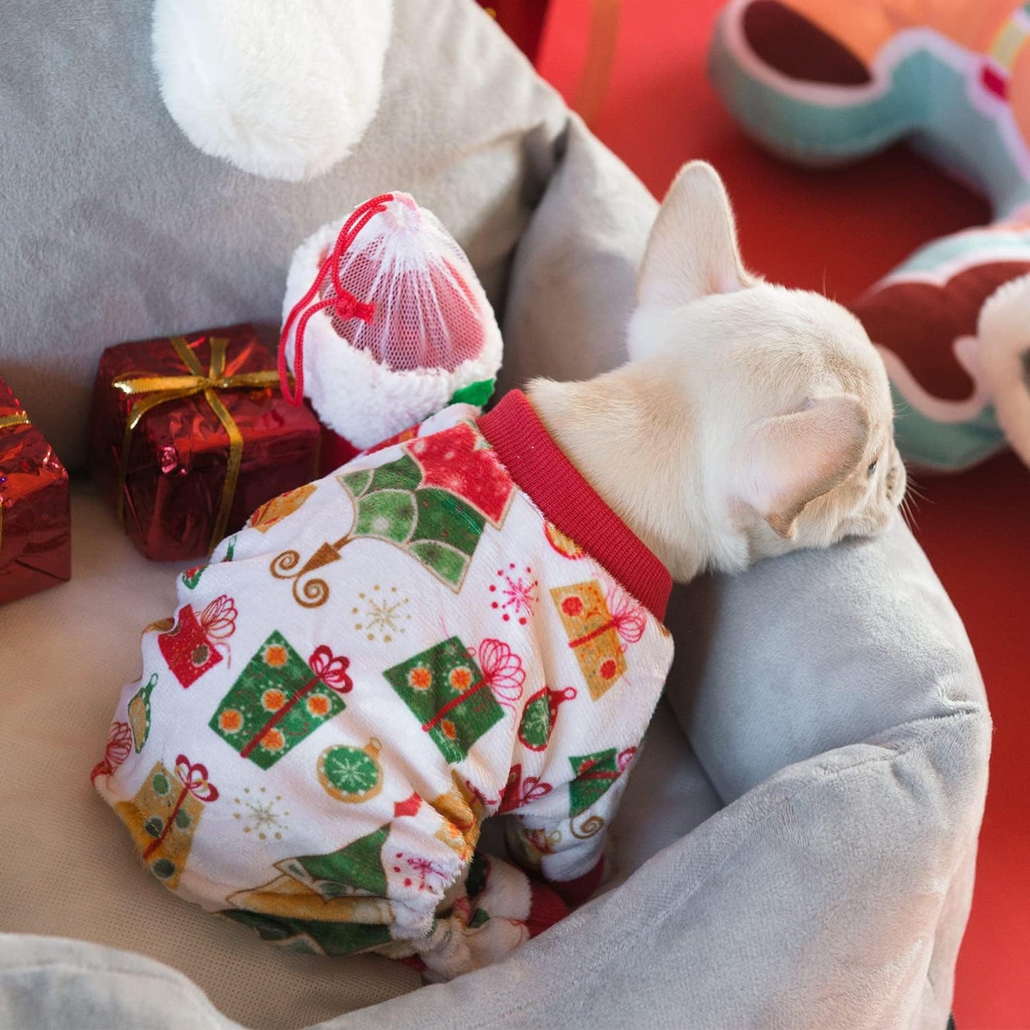 CuteBone Small Dogs Christmas Outfit Soft Puppy Onesies Pjs Dog Pajamas Pet Coat Cat Apparel Comfy Doggie Jumpsuit Bodysuit for All Seasons P17S